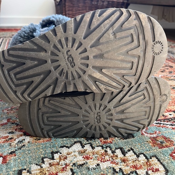Ugg Tall Bailey 3 Button Boots Gray size 7 - Picture 9 of 10